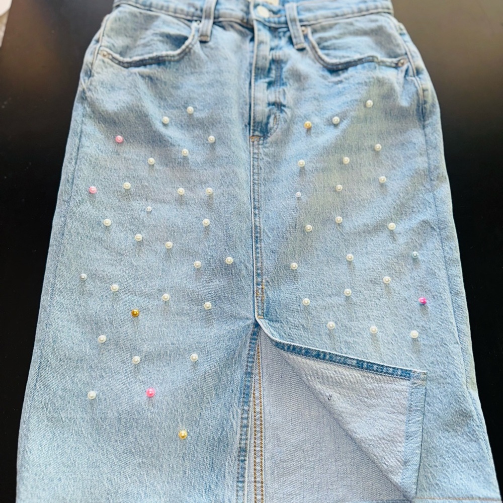 NWOT Universal Thread Light Blue Denim Midi Skirt with Pearl & Bead size 4